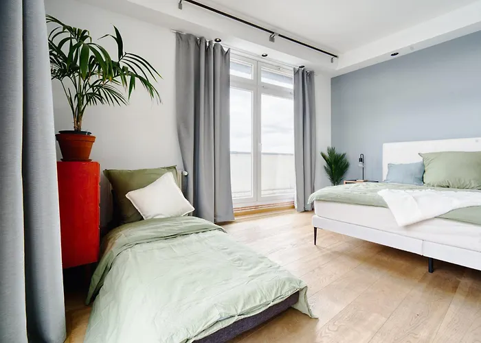 Big Urban Loft - Bis Zu 20 Personen - 180qm - 180 Grad Skyline Balkon דירה ברלין