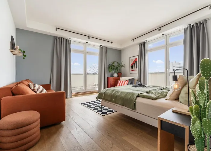 Big Urban Loft - Bis Zu 20 Personen - 180qm - 180 Grad Skyline Balkon * Berlin